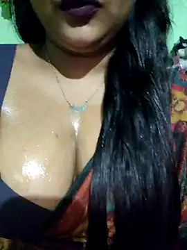 Snapshot of JIYA-04 chatting on June 13, 6:17 pm JIYA-04 online show from June 13, 6:17 pm