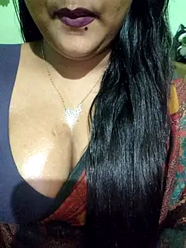 Snapshot of JIYA-04 chatting on June 4, 5:28 pm JIYA-04 online show from June 4, 5:28 pm