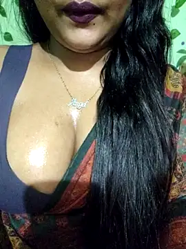 Snapshot of JIYA-04 chatting on June 8, 2:39 pm JIYA-04 online show from June 8, 2:39 pm