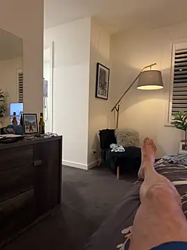 Reacher110565 online show from November 6, 11:14 am