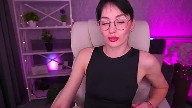 EviLune online show from February 28, 8:52 pm