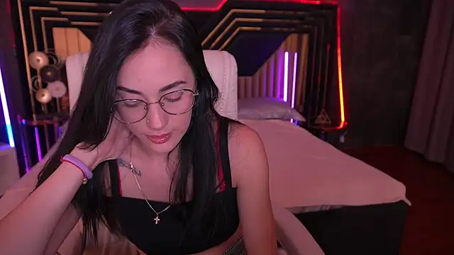 Snapshot of EviLune chatting on September 21, 8:14 pm EviLune online show from September 21, 8:14 pm