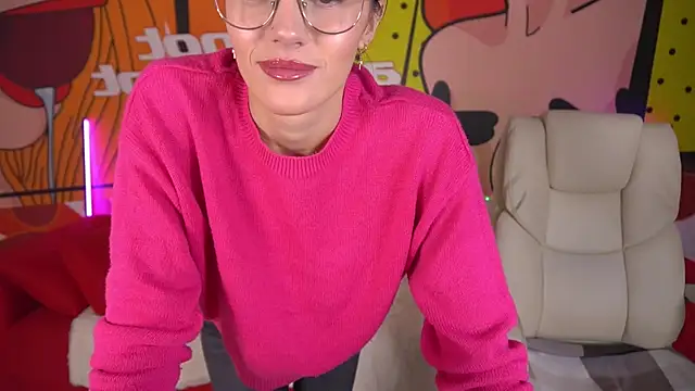 Snapshot of EviLune chatting on October 15, 7:16 am EviLune online show from October 15, 7:16 am