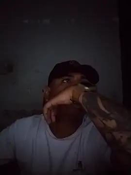 Snapshot of SOY0119DIEGO chatting on February 14, 4:45 am SOY0119DIEGO online show from February 14, 4:45 am