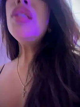 OneInAMillionXXX online show from April 3, 9:32 pm