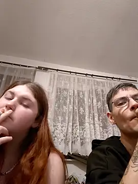 Engelundteufelchen23 online show from December 19, 9:50 pm