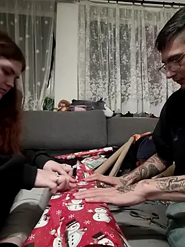 Engelundteufelchen23 online show from December 17, 7:19 pm