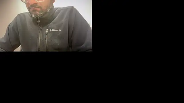 Snapshot of pranastro00 chatting on May 29, 12:33 pm pranastro00 online show from May 29, 12:33 pm