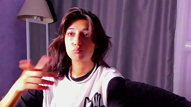 Snapshot of Elfy_Rare_ chatting on September 21, 8:25 pm Elfy Rare online show from September 21, 8:25 pm