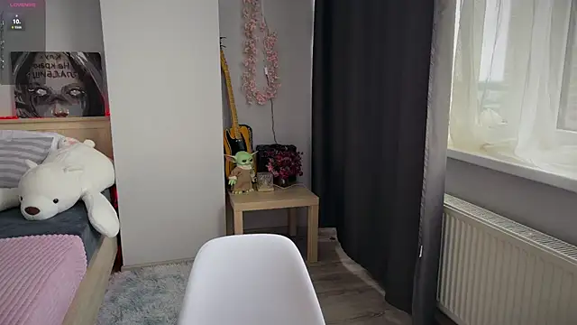Snapshot of olivertasty chatting on June 25, 12:43 pm olivertasty online show from June 25, 12:43 pm