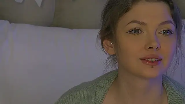 miamunn online show from December 4, 9:36 pm