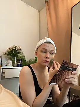 miamunn online show from October 18, 8:00 pm