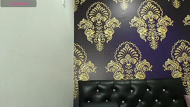 Snapshot of BigBoobs_Goddess chatting on November 20, 11:33 am BigBoobs Goddess online show from November 20, 11:33 am