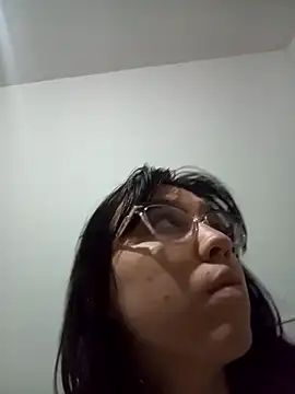 lareinalareinadelanal online show from November 30, 2:45 am