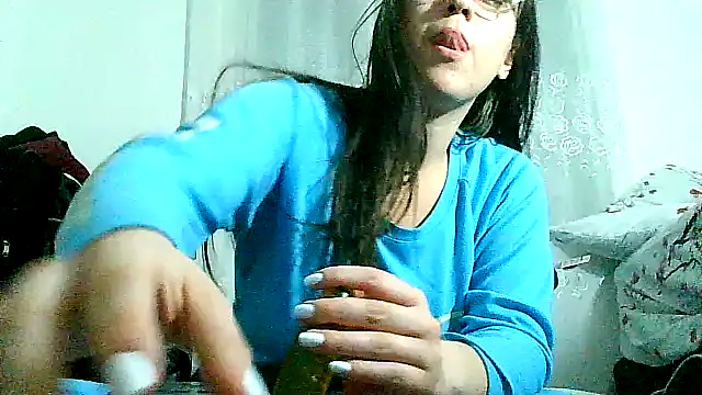 lareinalareinadelanal online show from October 5, 2:02 am