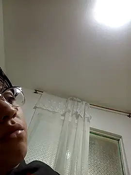 lareinalareinadelanal online show from November 8, 1:14 pm