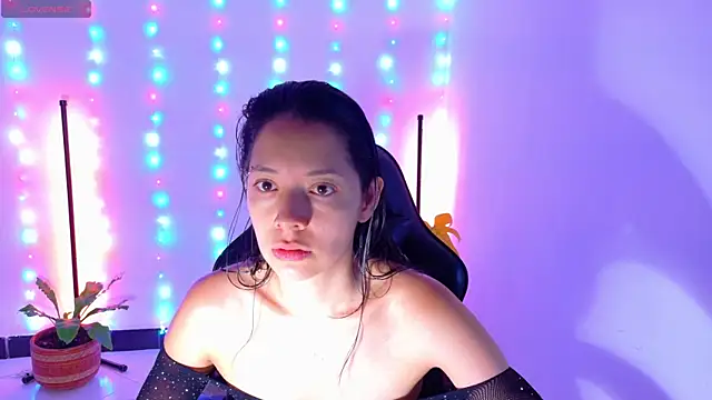 Sarasavage online show from April 20, 3:13 pm