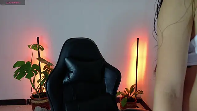 Sarasavage online show from February 3, 11:48 am