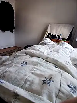 ejderizmirde online show from February 4, 8:42 am