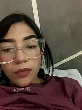 ElaRose 12 online show from December 4, 9:25 pm