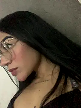 ElaRose 12 online show from November 5, 6:55 pm