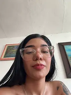 Snapshot of ElaRose_12 chatting on June 23, 7:23 pm ElaRose 12 online show from June 23, 7:23 pm