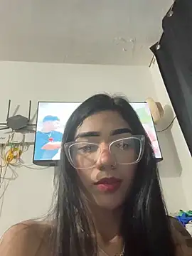 ElaRose 12 online show from April 7, 5:48 pm