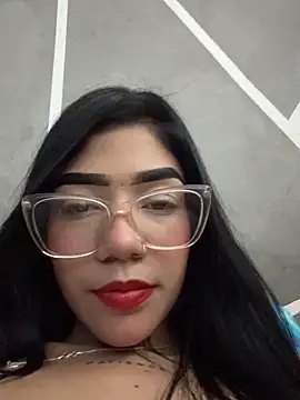 ElaRose 12 online show from April 6, 5:08 am