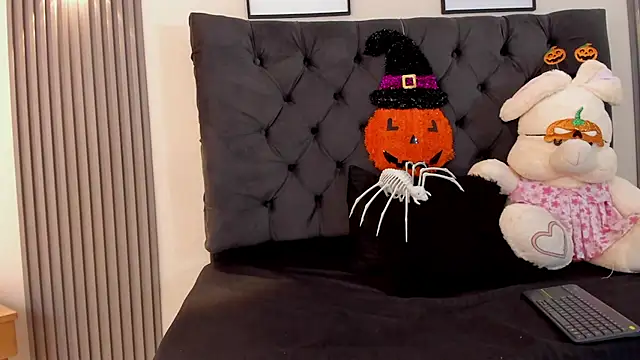 Dulce Maay online show from October 28, 3:18 am