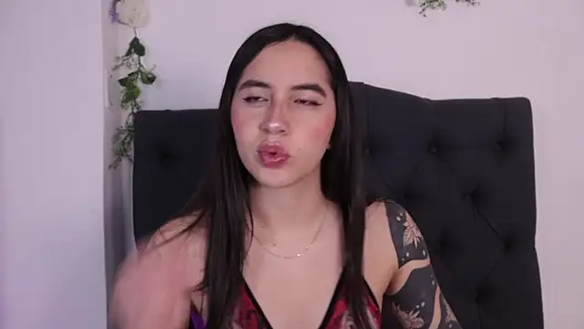 kaylee lee online show from April 17, 3:42 am