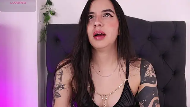 kaylee lee online show from April 2, 3:46 am