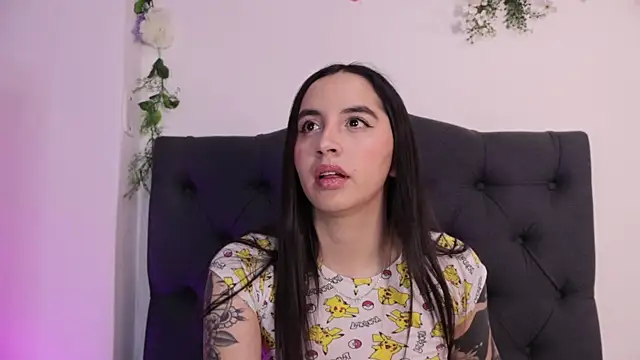 kaylee lee online show from April 13, 4:05 am