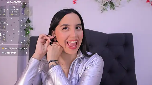 kaylee lee online show from July 6, 4:19 am