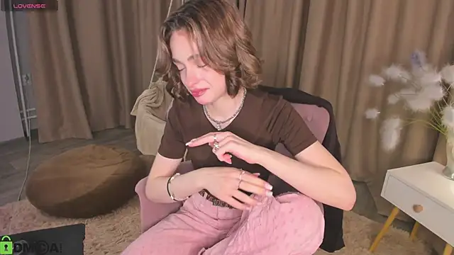 Snapshot of Naomi___Rias chatting on November 7, 12:48 am Naomi Rias online show from November 7, 12:48 am