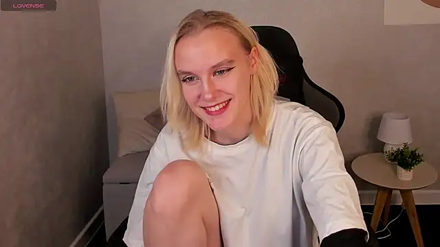 Carolin Miller online show from October 22, 4:56 am