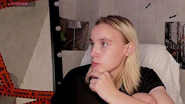 Carolin Miller online show from November 13, 10:30 am