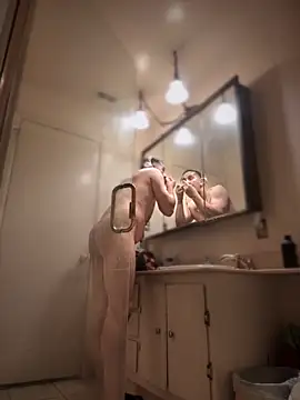 Snapshot of himNIGuys chatting on September 30, 7:03 am himNIGuys online show from September 30, 7:03 am