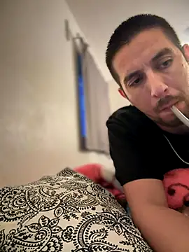 Snapshot of himNIGuys chatting on November 13, 12:58 am himNIGuys online show from November 13, 12:58 am