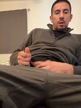 Snapshot of himNIGuys chatting on November 6, 6:01 pm himNIGuys online show from November 6, 6:01 pm