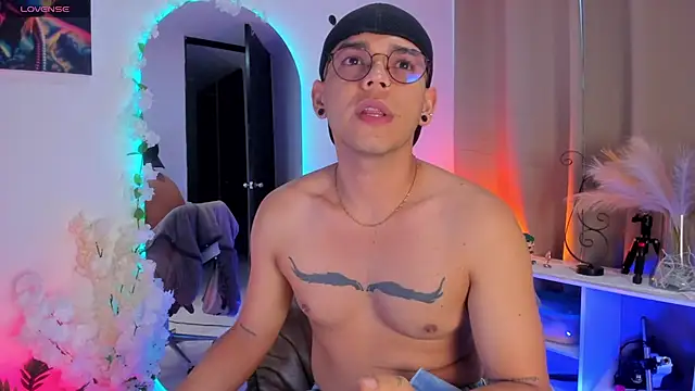 jhosepMoreno online show from May 20, 11:29 am
