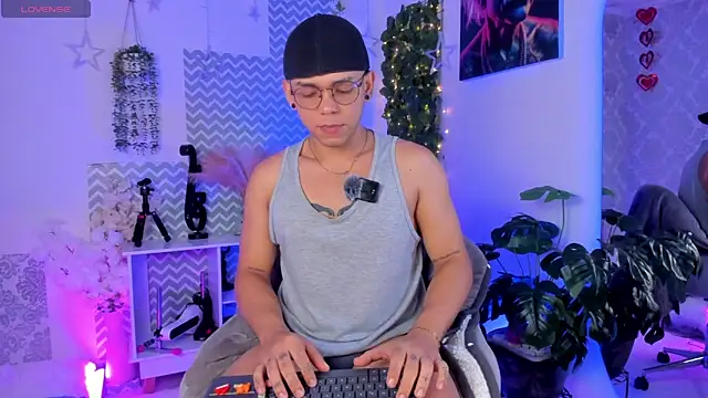 jhosepMoreno online show from April 20, 3:02 pm