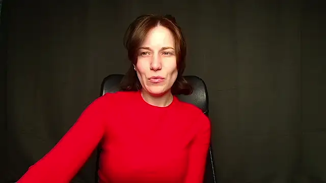 Kelly Kisss online show from January 10, 9:15 am