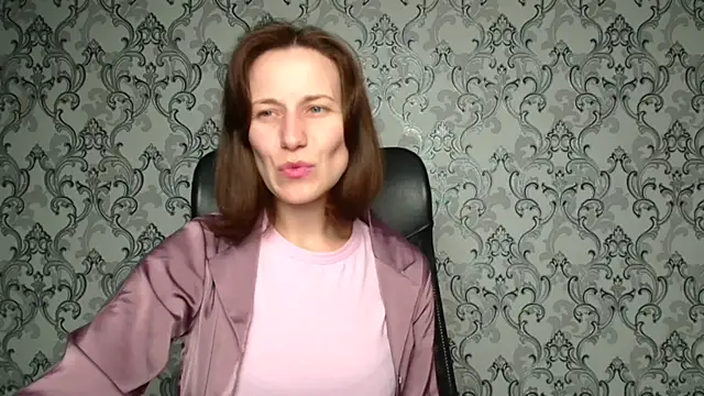 Kelly Kisss online show from December 5, 1:21 pm