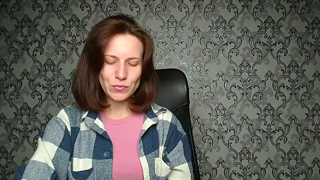 Kelly Kisss online show from December 19, 10:50 am