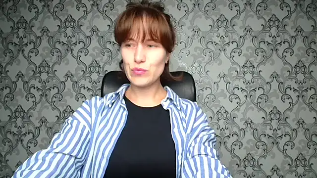 Snapshot of Kelly_Kisss chatting on November 2, 6:02 pm Kelly Kisss online show from November 2, 6:02 pm