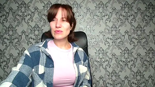 Snapshot of Kelly_Kisss chatting on November 24, 6:02 am Kelly Kisss online show from November 24, 6:02 am