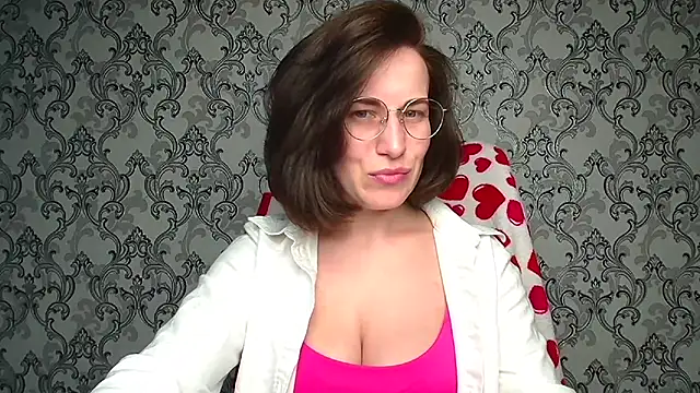 Kelly Kisss online show from April 5, 11:06 am