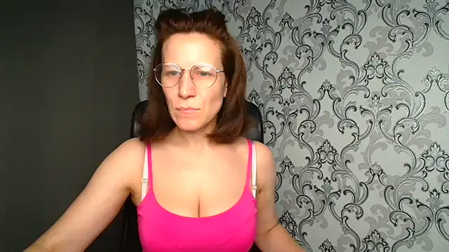 Kelly Kisss online show from July 4, 8:21 am