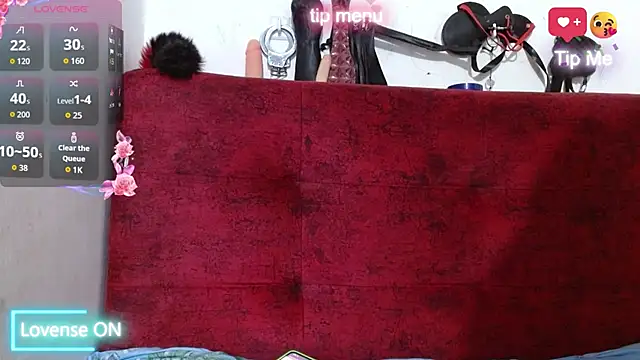 naomi powel online show from November 11, 10:04 pm