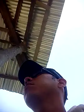 Snapshot of 13elvergon chatting on March 15, 1:07 pm 13elvergon online show from March 15, 1:07 pm